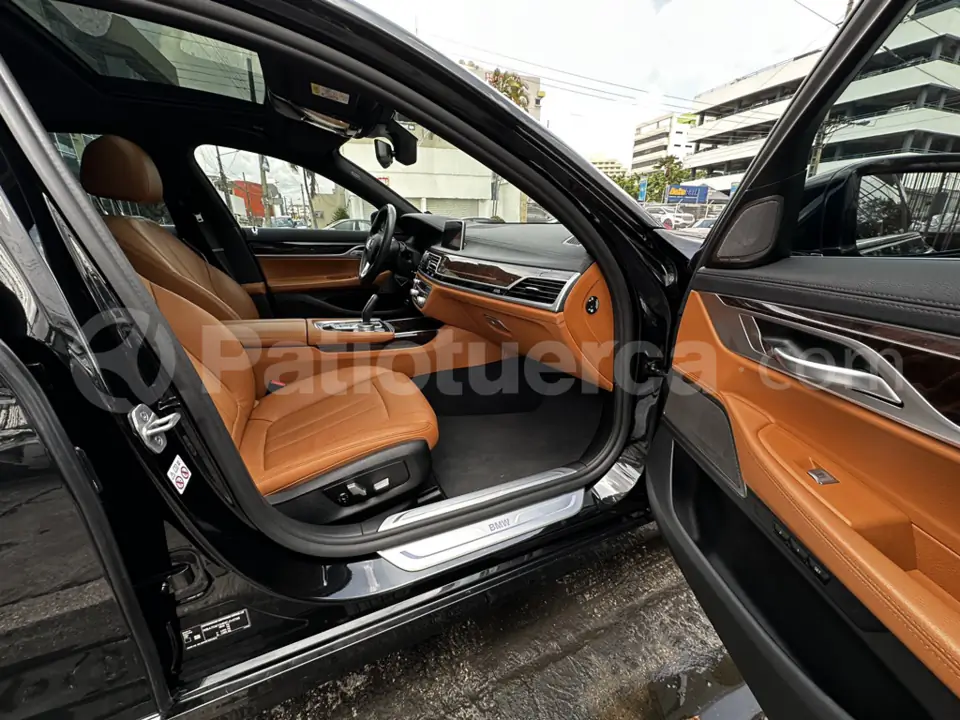 Foto 15 de BMW 745 i