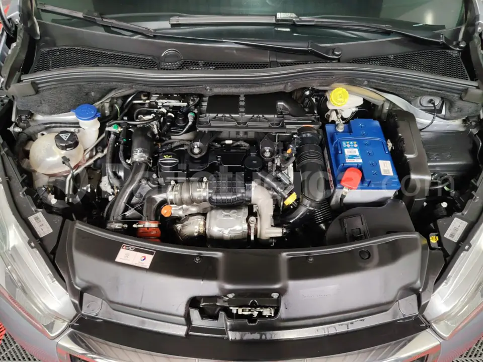 Foto 2 de Peugeot 208