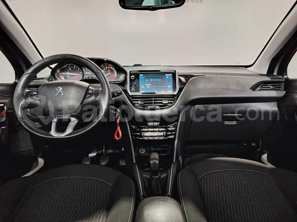 Foto 21 de Peugeot 208