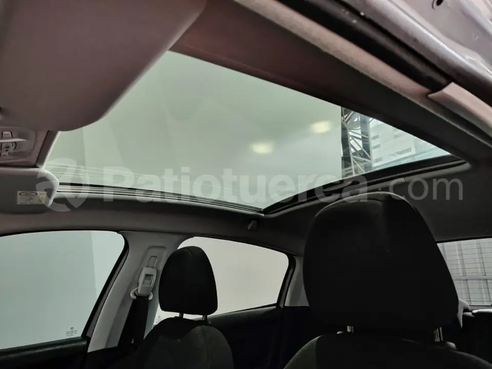 Foto 28 de Peugeot 208