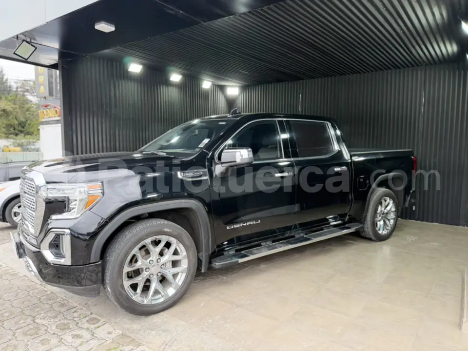 Foto 4 de GMC SIERRA DENALI