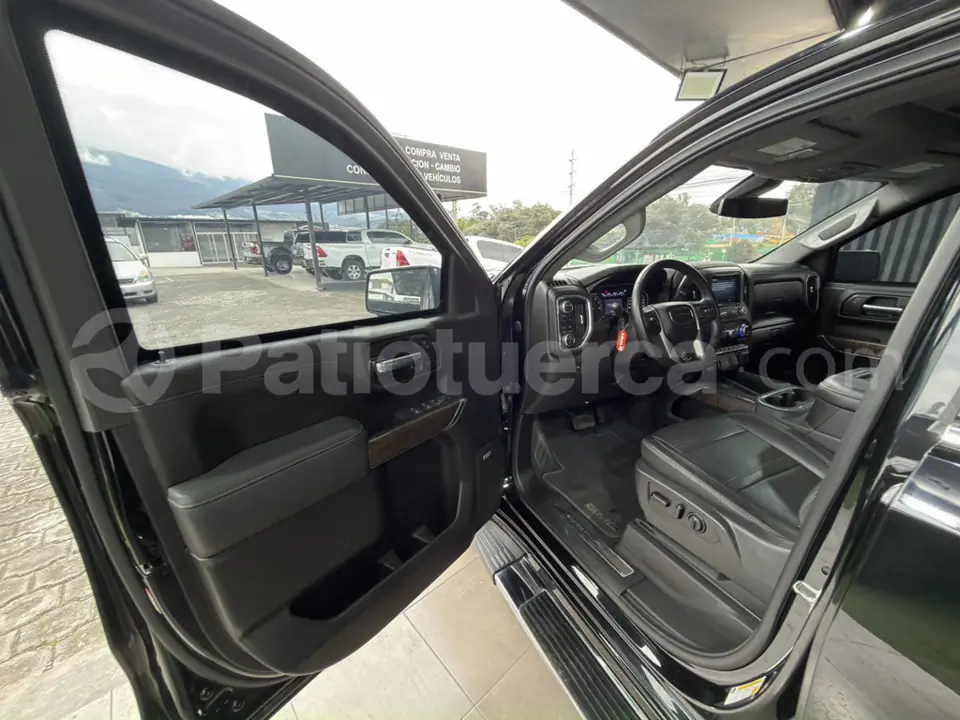 Foto 8 de GMC SIERRA DENALI