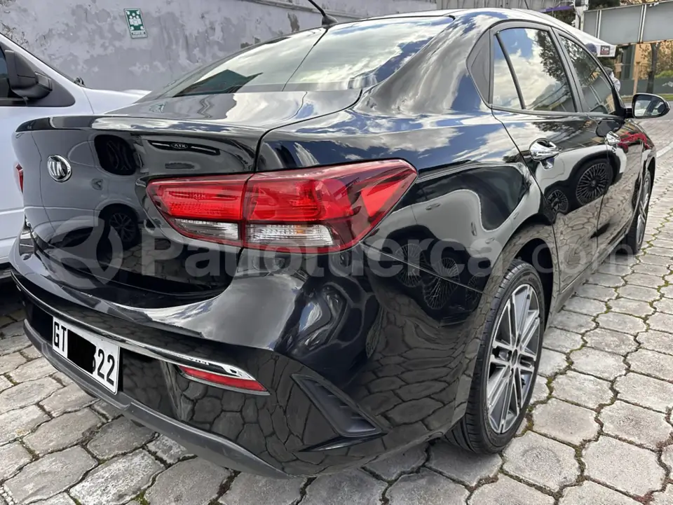 Foto 5 de Kia RIO EX