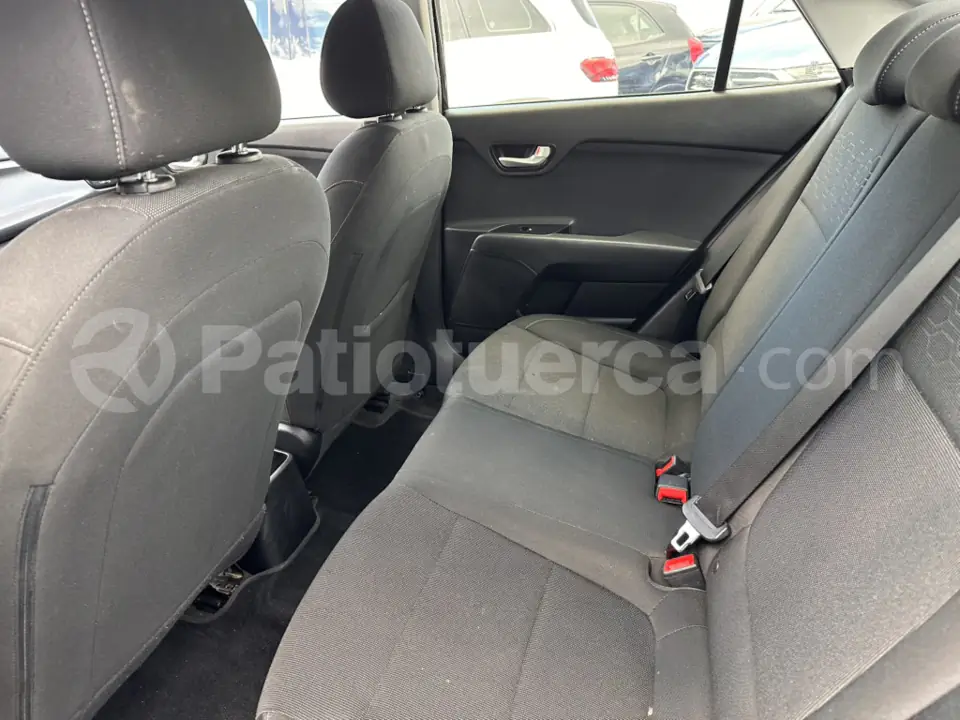 Foto 6 de Kia RIO EX