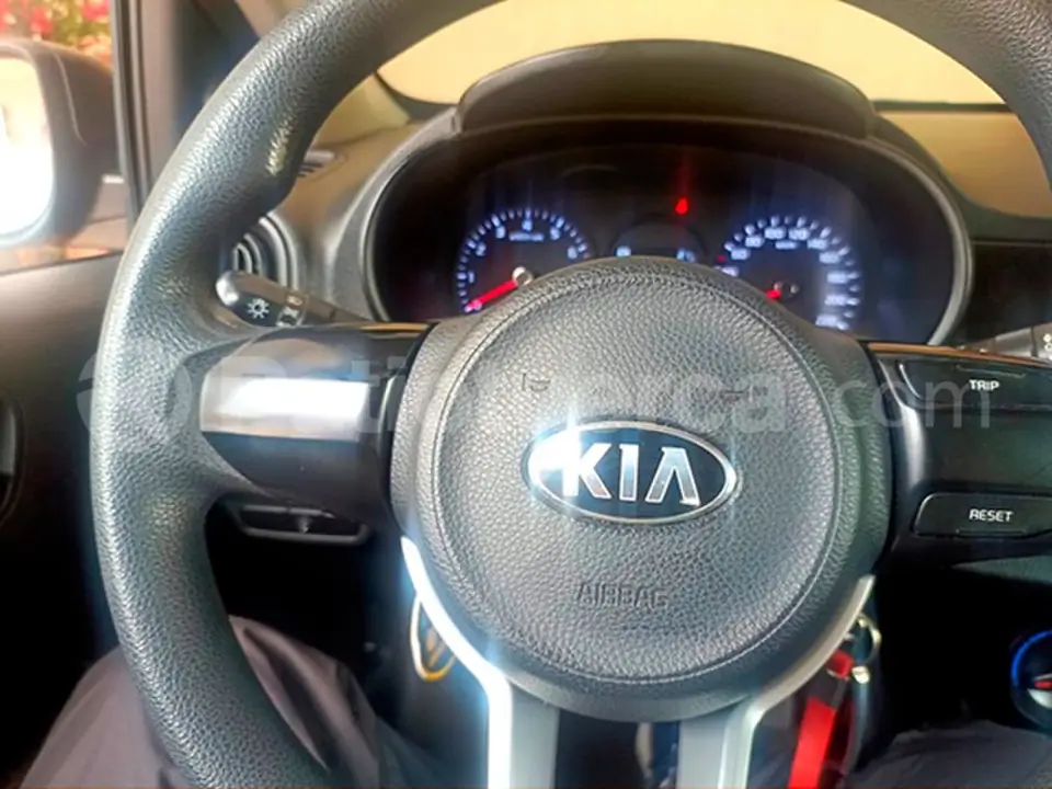 Foto 6 de Kia Picanto LX AC