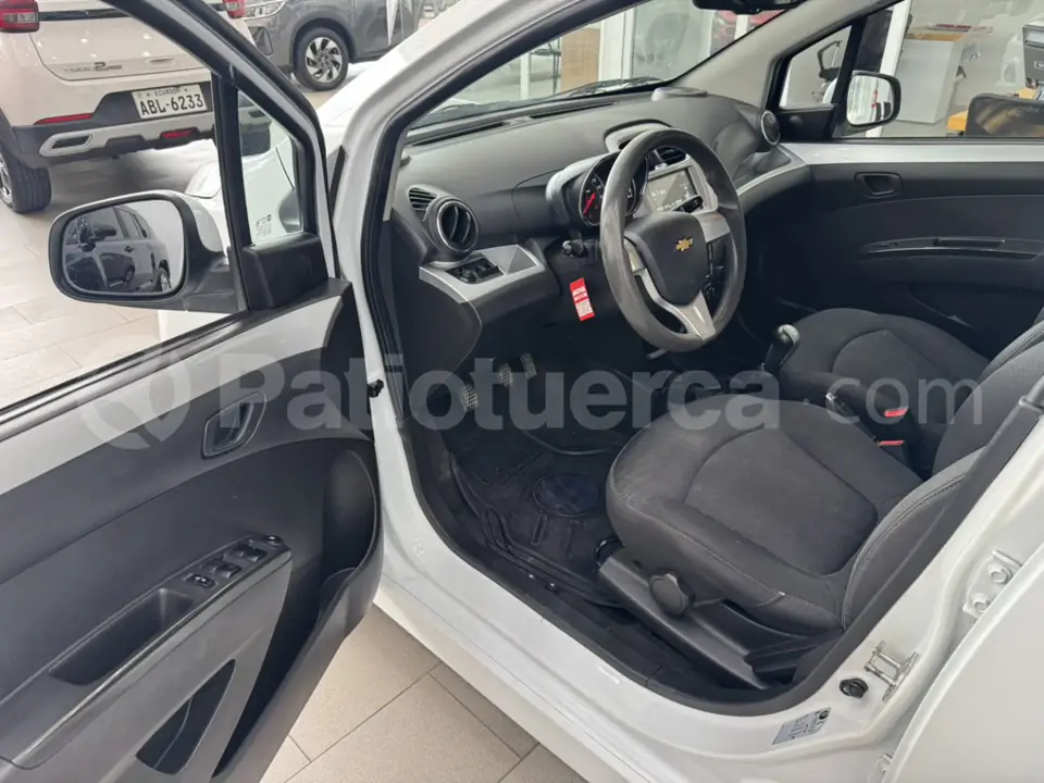 Foto 14 de Chevrolet BEAT PREMIER