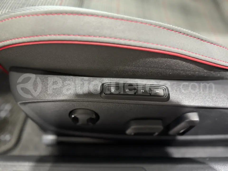 Foto 8 de Volkswagen Golf GTI