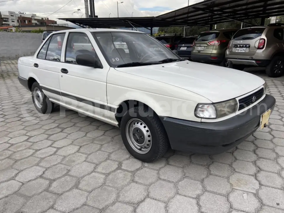 Foto 1 de Nissan Sentra B13