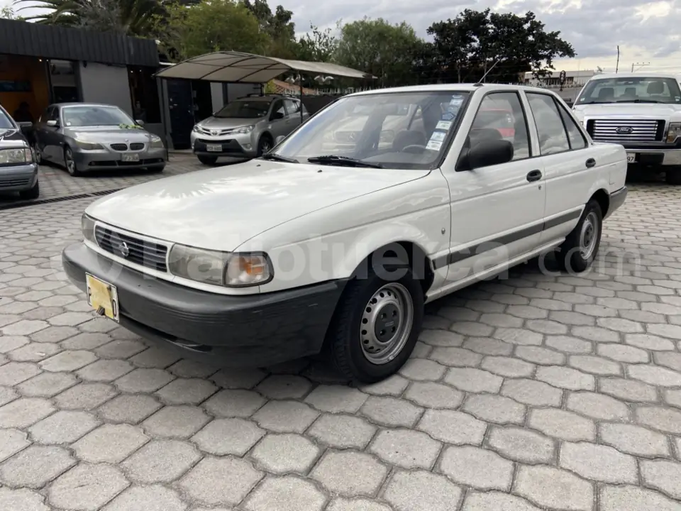 Foto 2 de Nissan Sentra B13