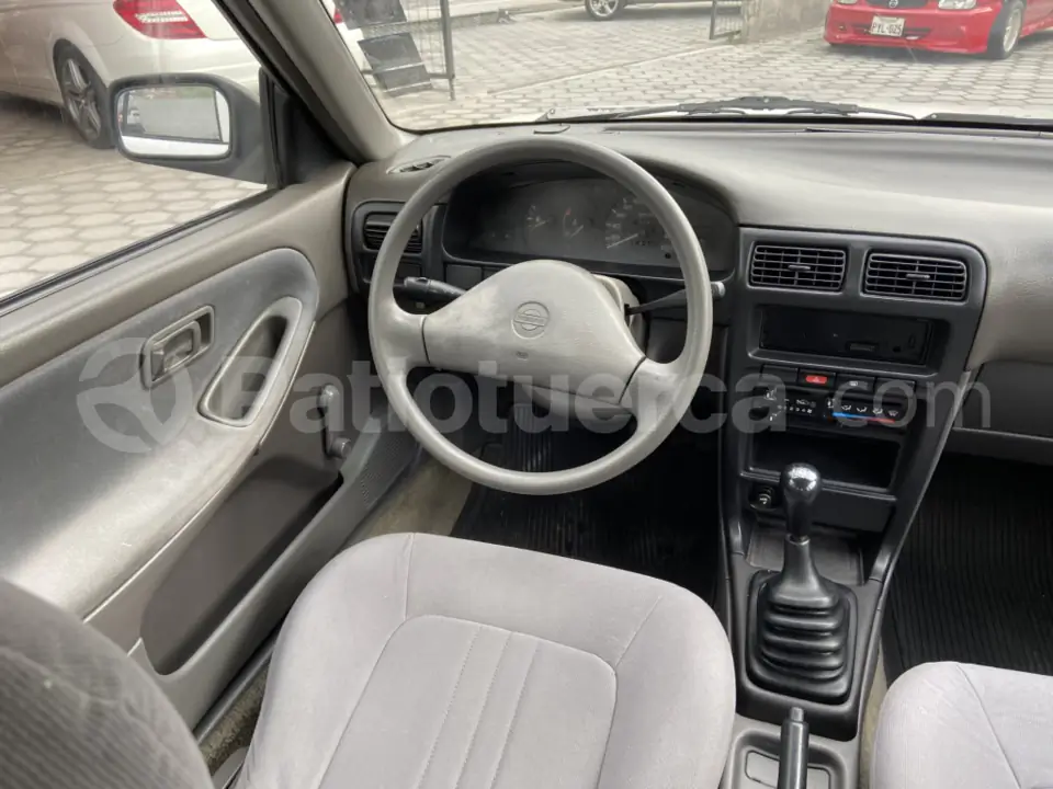 Foto 9 de Nissan Sentra B13