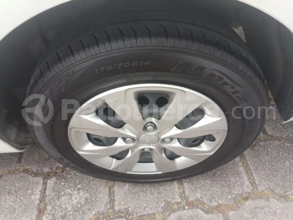 Foto 15 de Kia Soluto