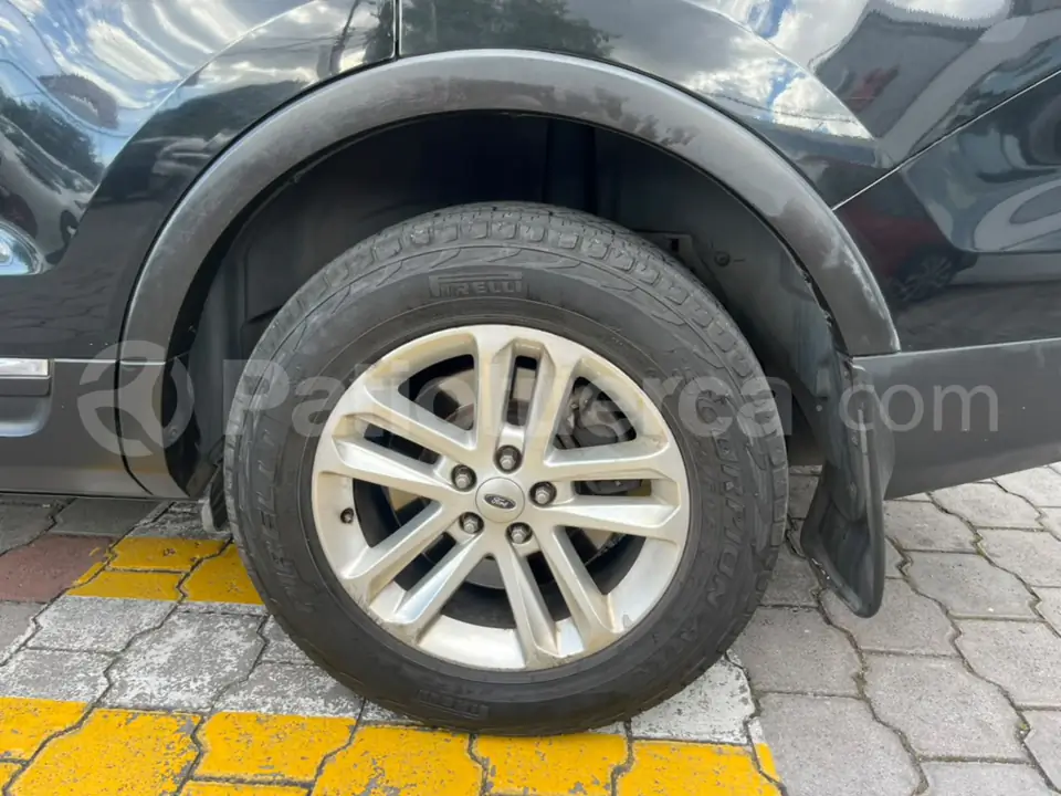 Foto 21 de Ford Explorer XLT