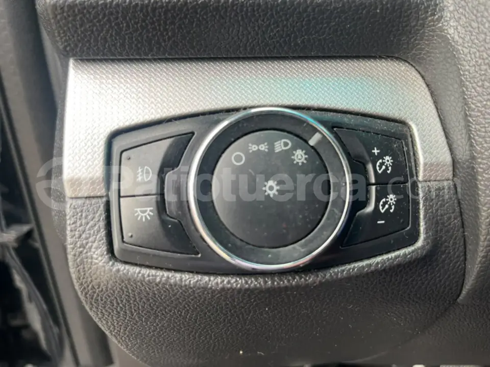 Foto 23 de Ford Explorer XLT