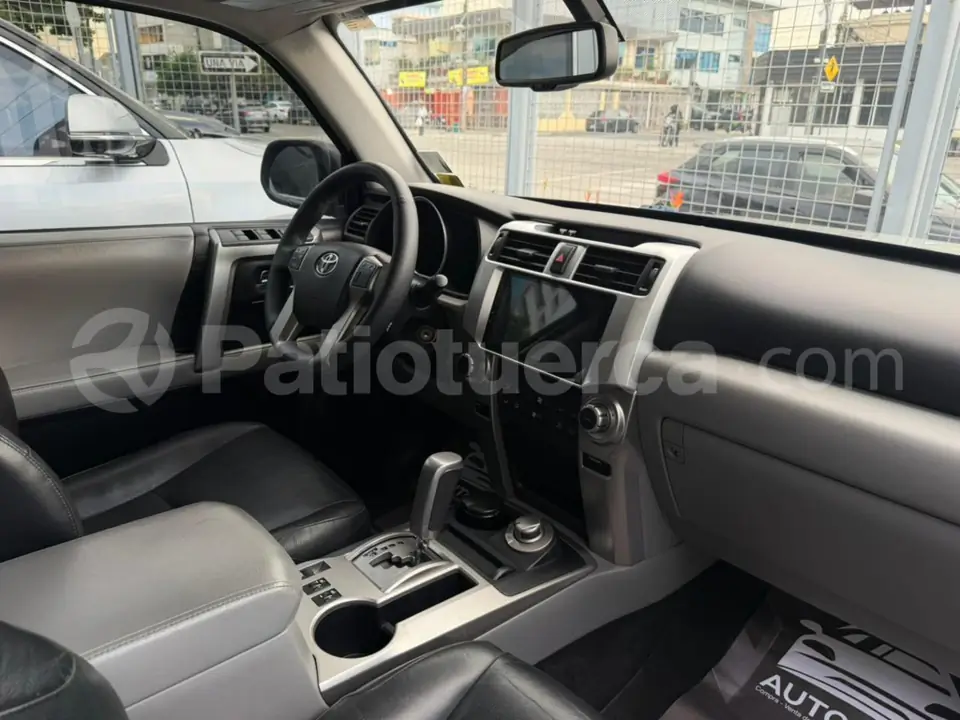 Foto 3 de Toyota 4Runner Limited