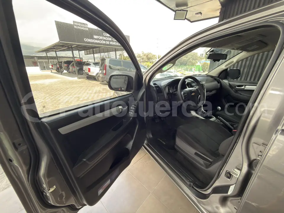 Foto 7 de Chevrolet D-MAX CRDI AC 3.0 CD 4X4 TM DIESEL