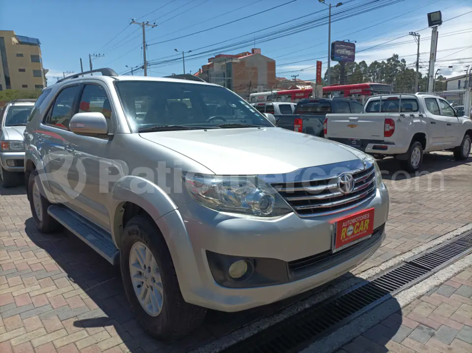 Foto 3 de Toyota Fortuner 2.7