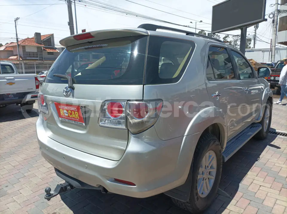 Foto 6 de Toyota Fortuner 2.7