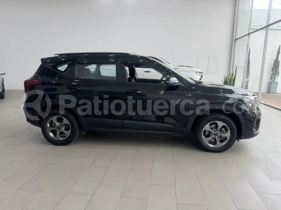 Foto 5 de Kia Seltos LX