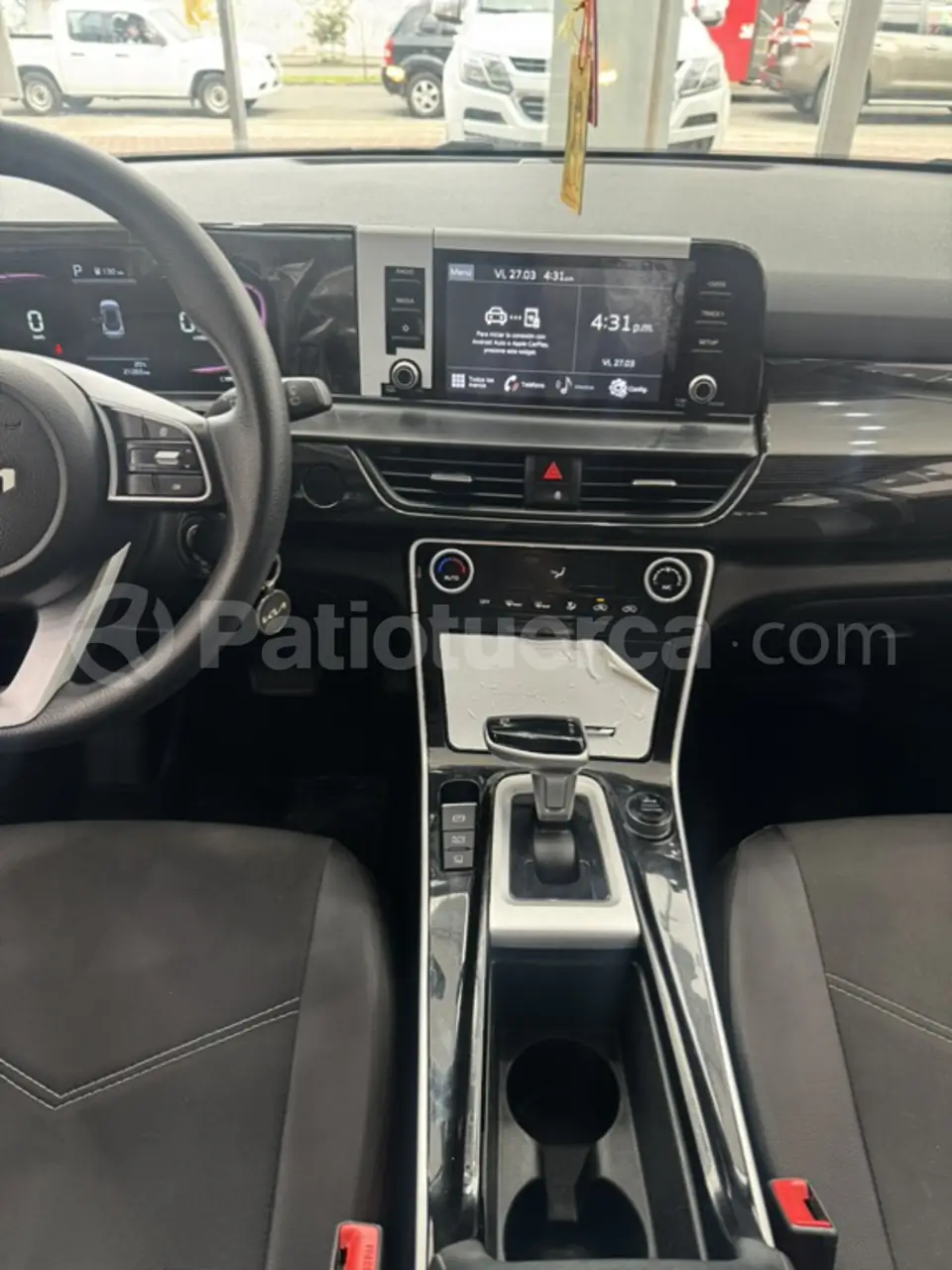 Foto 15 de Kia Seltos LX