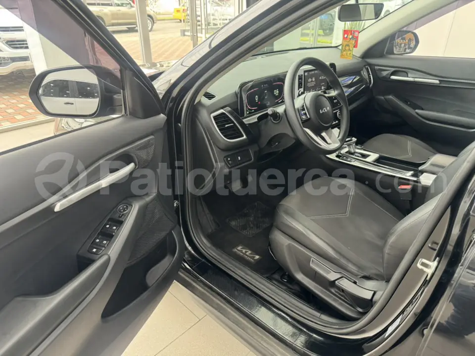 Foto 16 de Kia Seltos LX