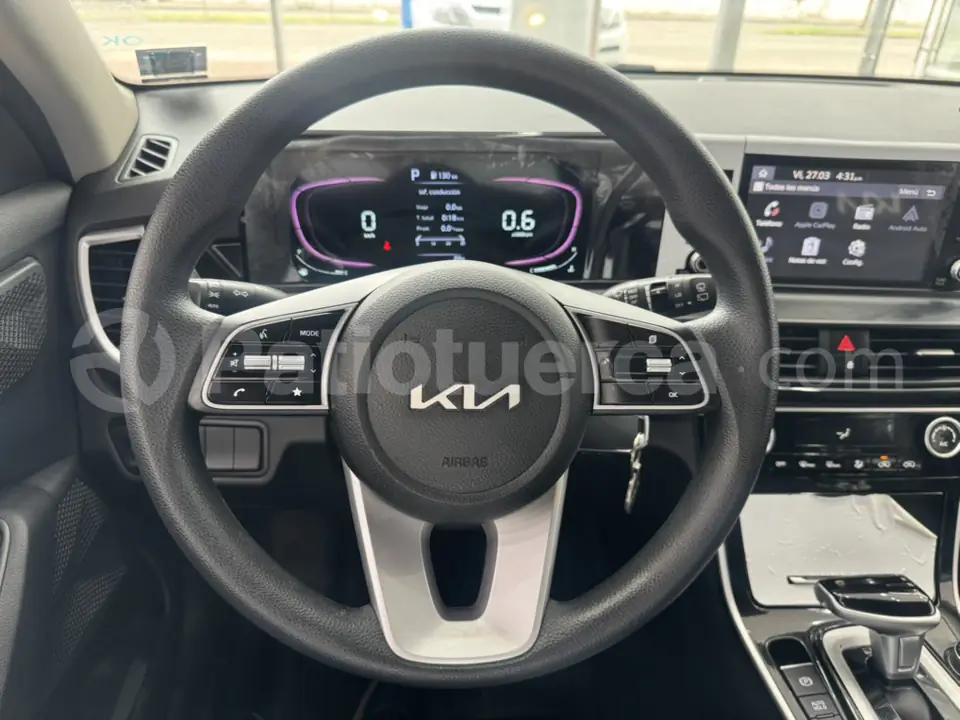 Foto 20 de Kia Seltos LX
