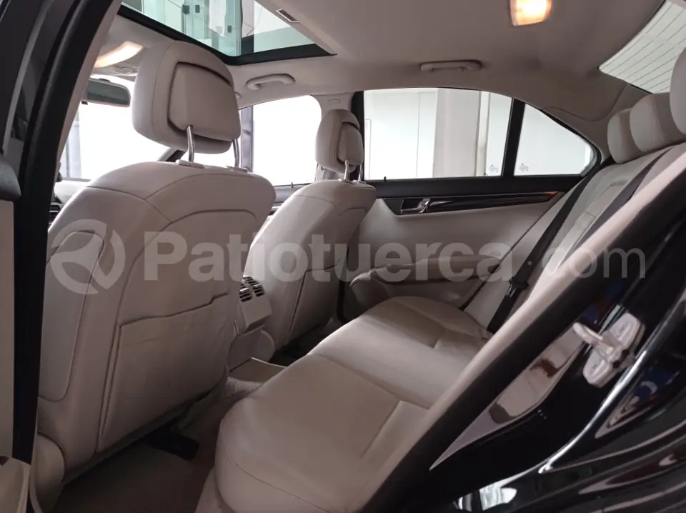 Foto 7 de Mercedes Benz C180 CGI