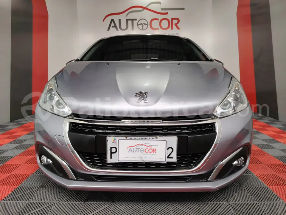 Foto 2 de Peugeot 208