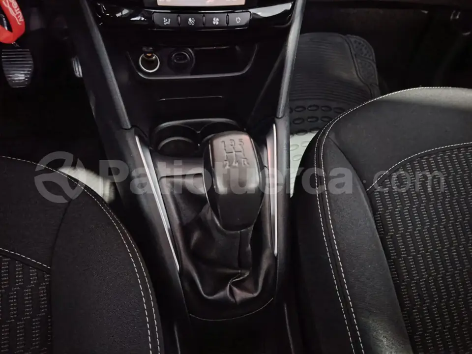 Foto 21 de Peugeot 208