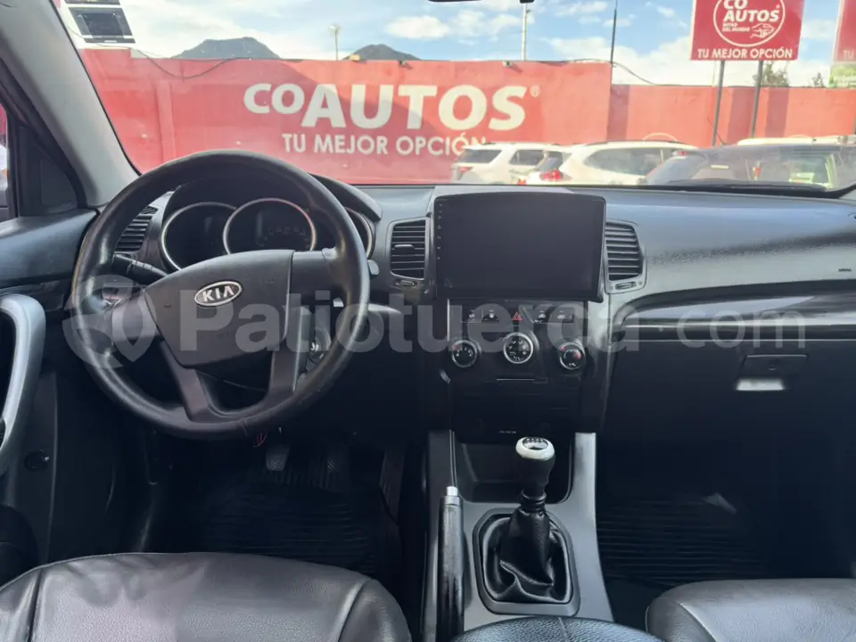 Foto 9 de Kia SORENTO GLS
