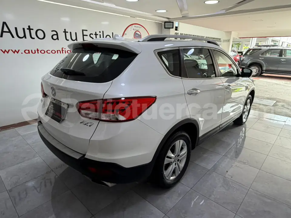 Foto 10 de DongFeng AX7 LUXURY