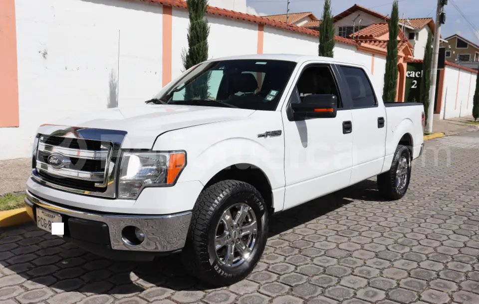 Foto 1 de Ford F150 DC 4X2