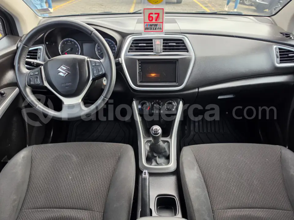 Foto 6 de Suzuki Scross