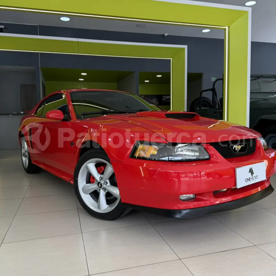 Foto 1 de Ford Mustang GT