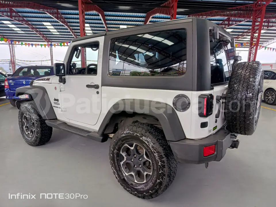 Foto 4 de Jeep Wrangler Sport