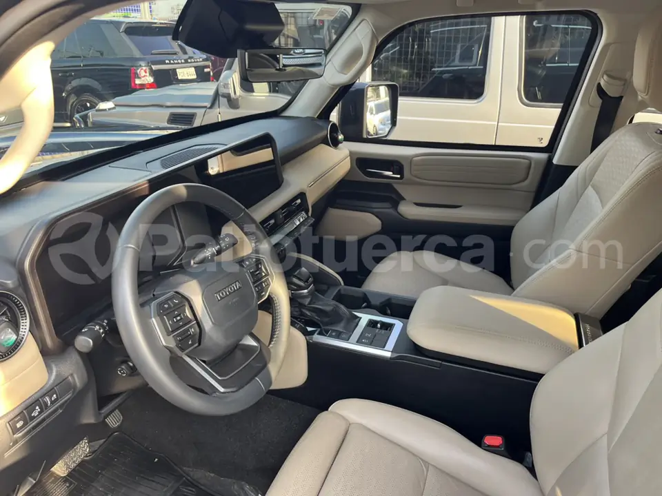 Foto 5 de Toyota Land Cruiser Prado TX