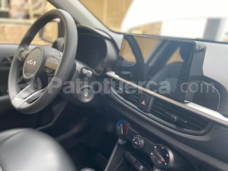 Foto 7 de Kia PICANTO LX