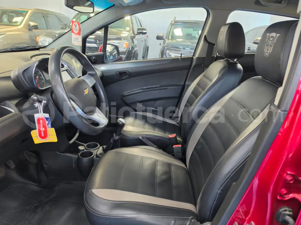 Foto 7 de Chevrolet Spark GT