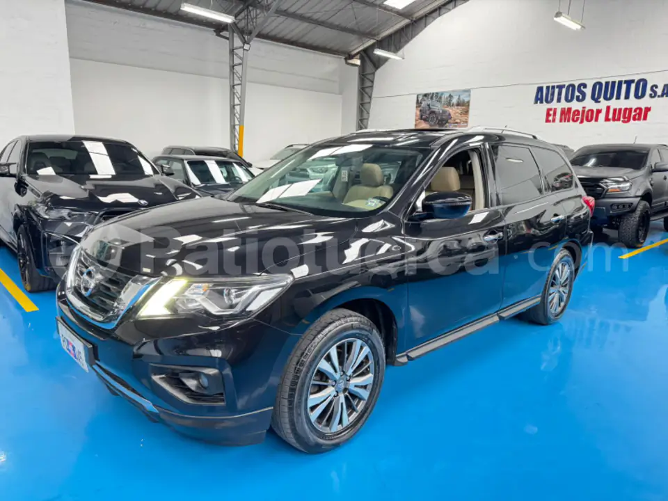 Foto 1 de Nissan Pathfinder