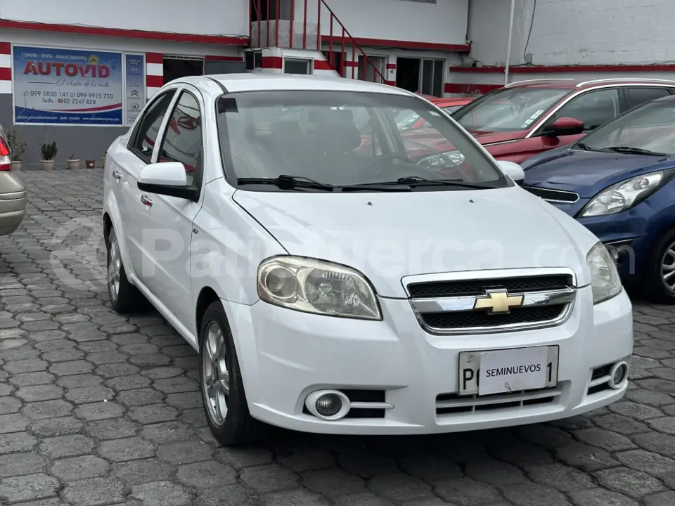 Foto 2 de Chevrolet Aveo Emotion GLS