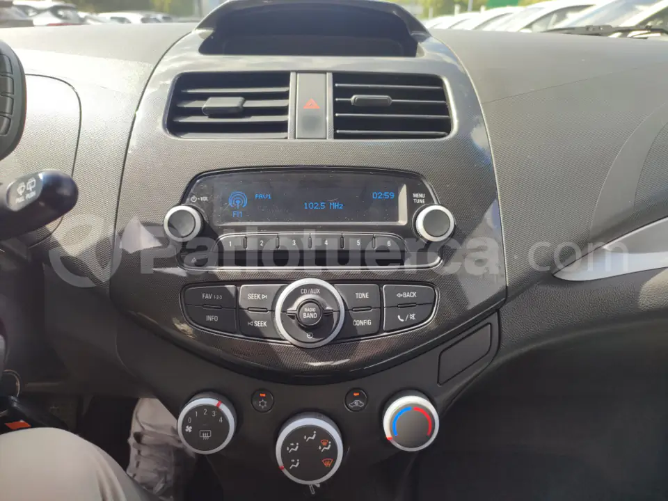 Foto 13 de Chevrolet Spark GT FULL