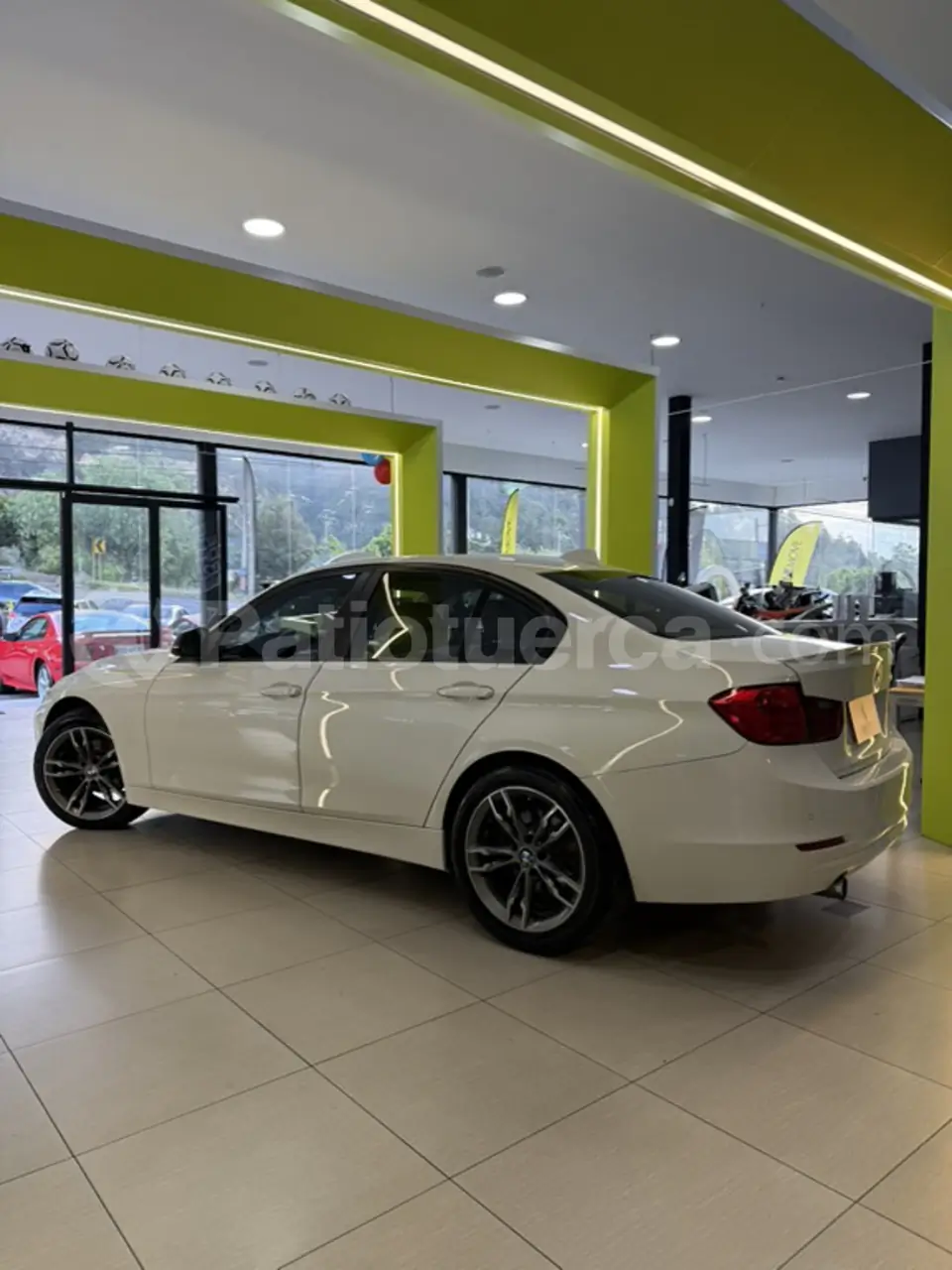 Foto 3 de BMW 320i