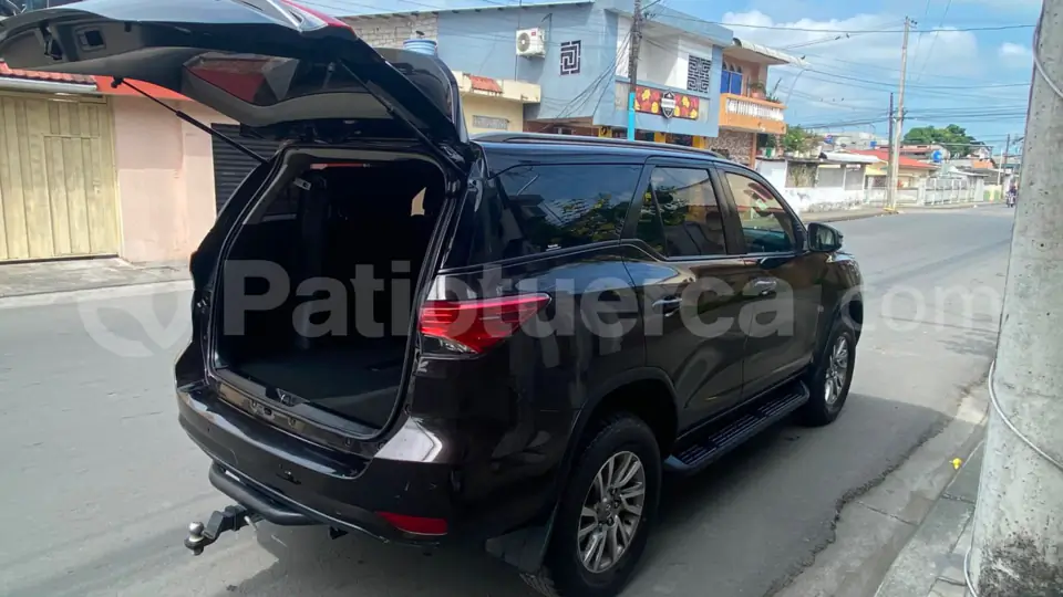 Foto 7 de Toyota New Fortuner