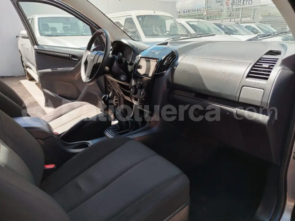 Foto 8 de Chevrolet D-MAX CRDI  3.0 CD 4X2  DIESEL