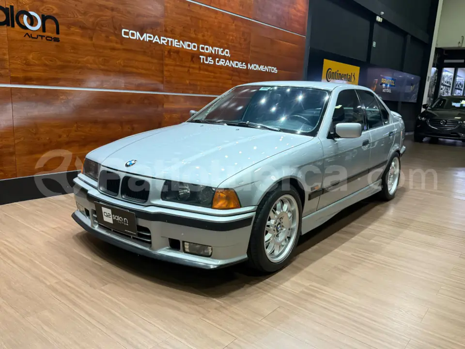Foto 1 de BMW 328