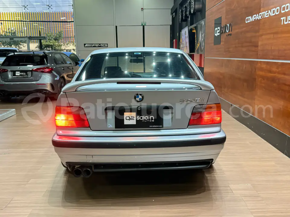 Foto 10 de BMW 328