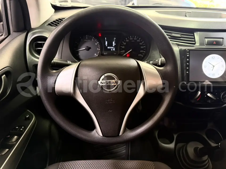 Foto 17 de Nissan FRONTIER S