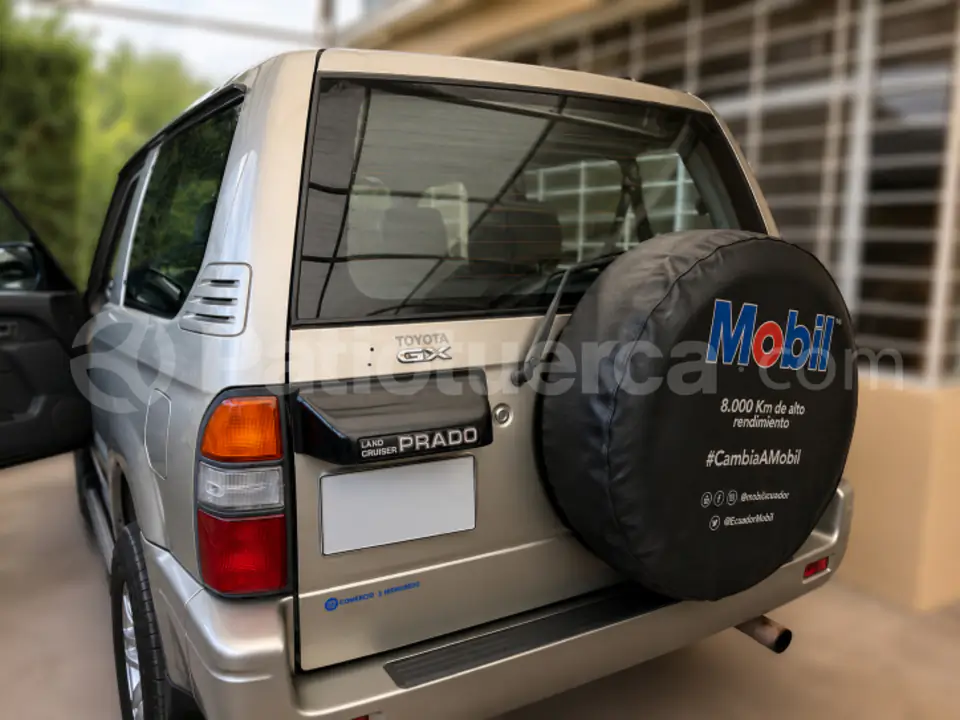 Foto 9 de Toyota Land Cruiser Prado GX