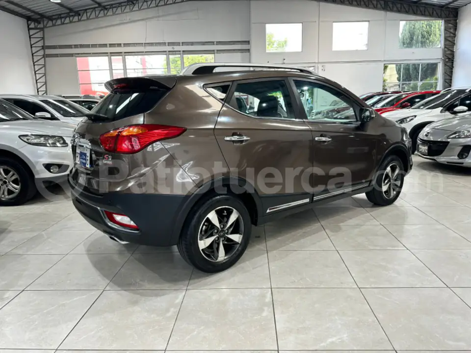 Foto 2 de JAC S3