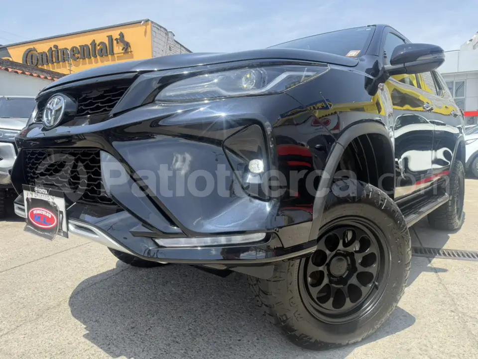 Foto 2 de Toyota Fortuner 4.0