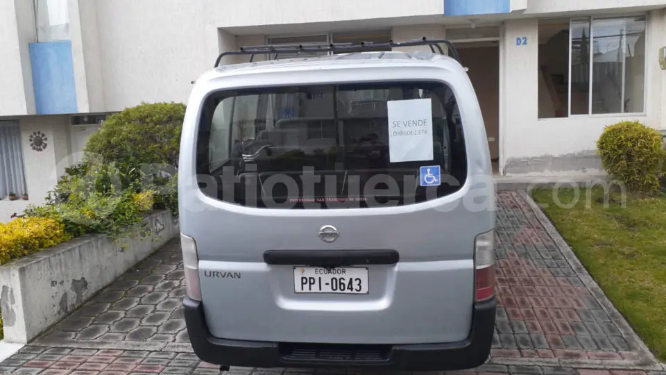 Foto 2 de Nissan Urvan